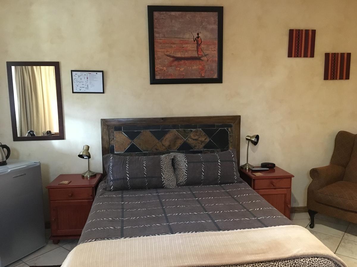 Lions Rest Guest House Germiston Exterior foto